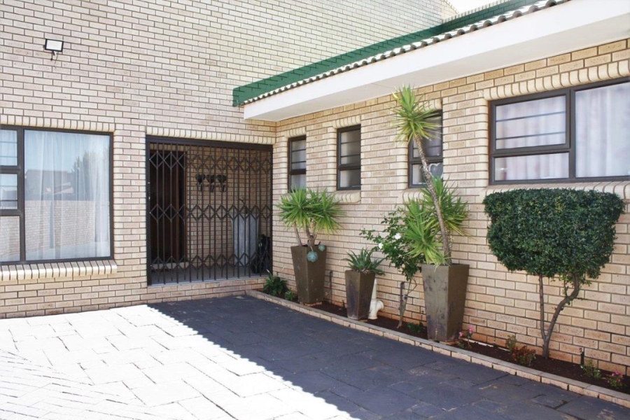 3 Bedroom Property for Sale in Hillcrest Northern Cape